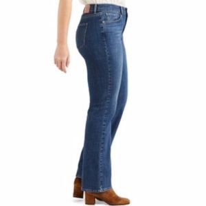 LEVI BOOTCUT JEANS